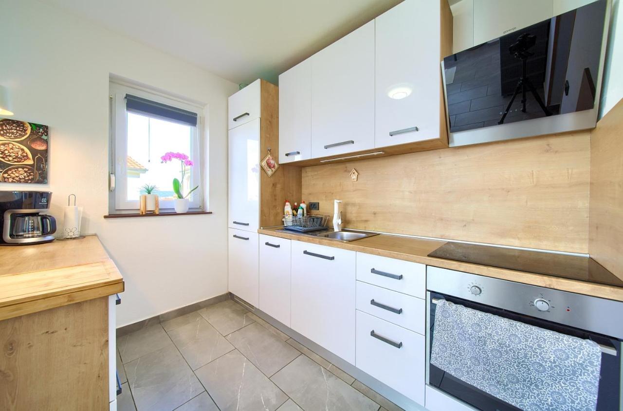 Appartment Mia Krk Town Buitenkant foto